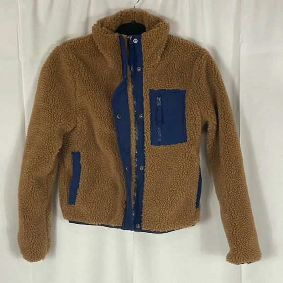 Women’s Abercrombie and Fitch Fleece jacket - Picture 6 of 6